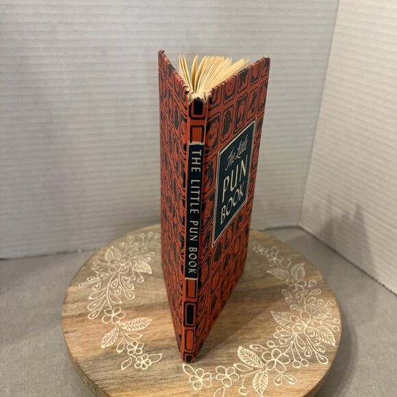 Vintage “The Little Pun Book” Retro Humor Book Gag Gift Stocking Stuffer - Picture 2 of 10